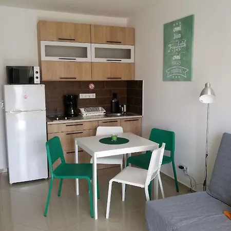 In - Balaton 19785 Apartamento *